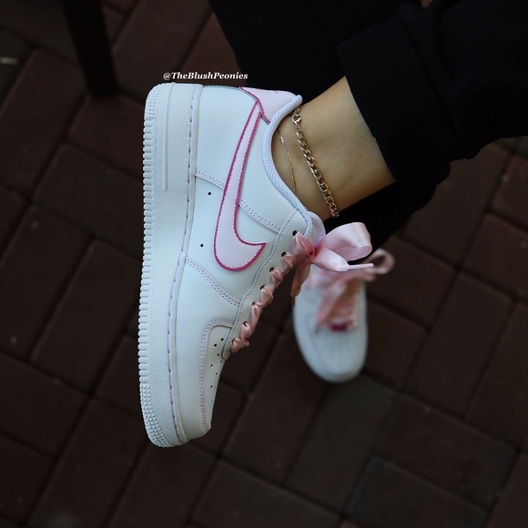 Nike Custom Air Force 1 Low with Matching Satin Laces NWT - Picture 12 of 15